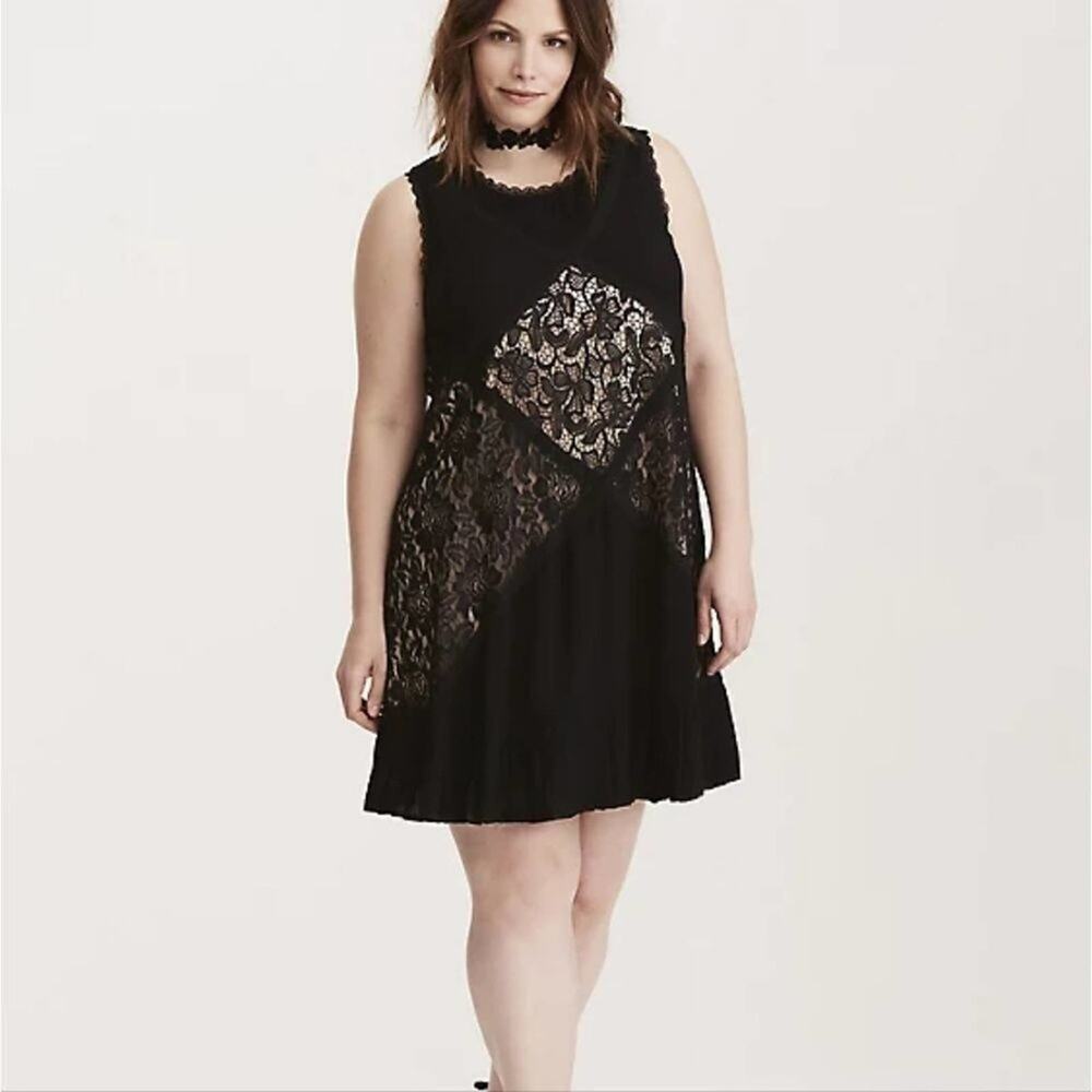 TORRID black MIXED FABRIC & LACE TRAPEZE DRESS plus size 3‎ 3X NEW!!!